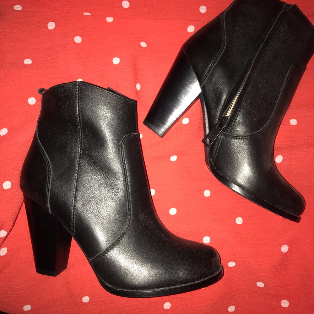 Beautiful black heeled boots